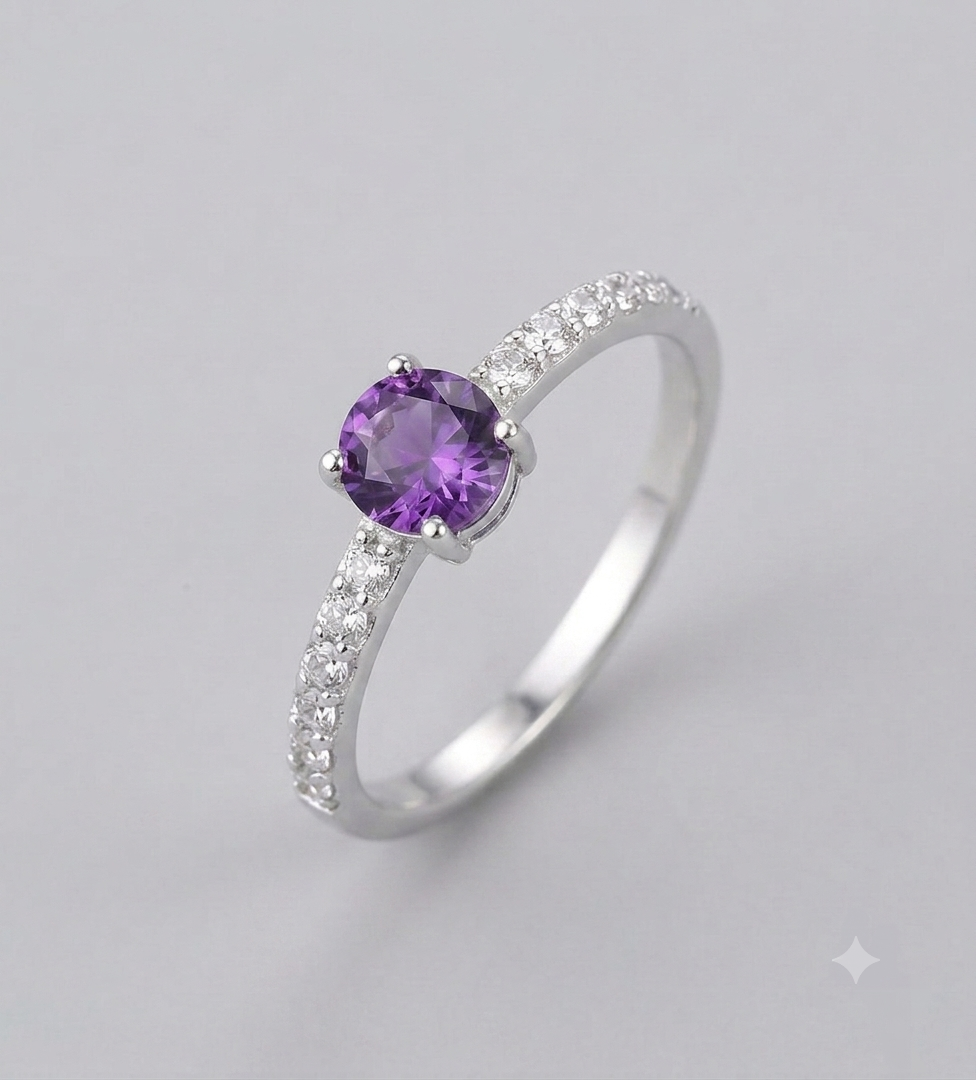 Elegant 925 Sterling Silver Ring with Cubic Zirconia
