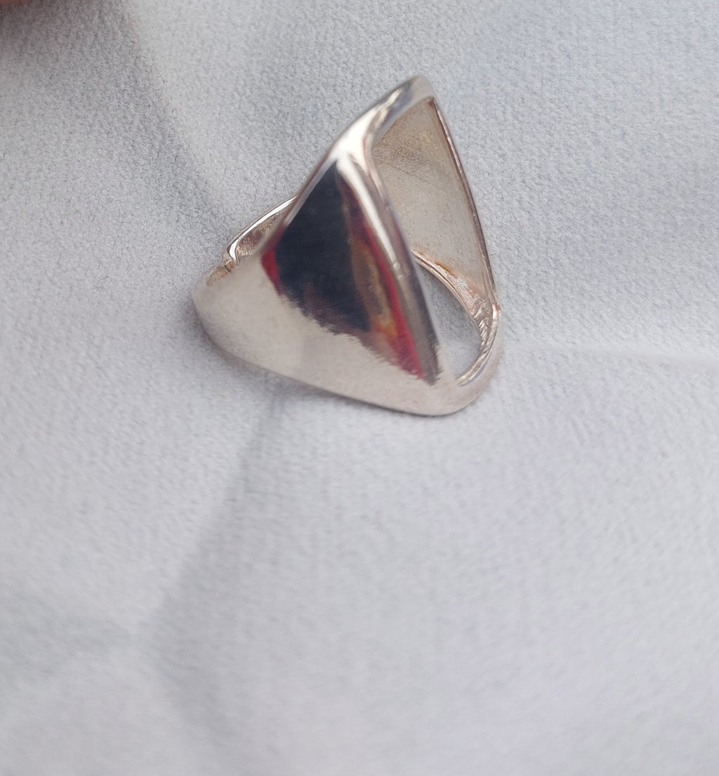 Hollow Design Ring – 925 Sterling Silver