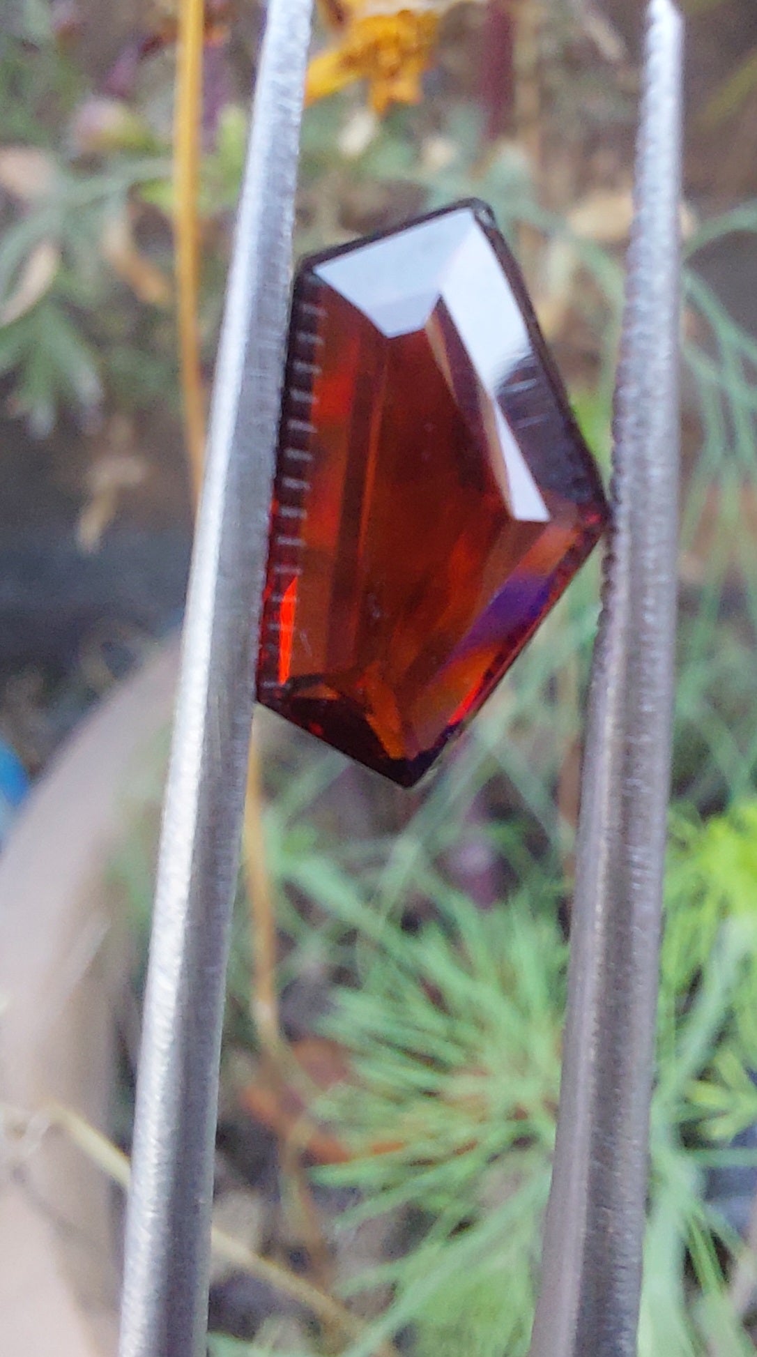 Garnet Romani Yaqoot Fancy Cut – Genuine Natural Gemstone