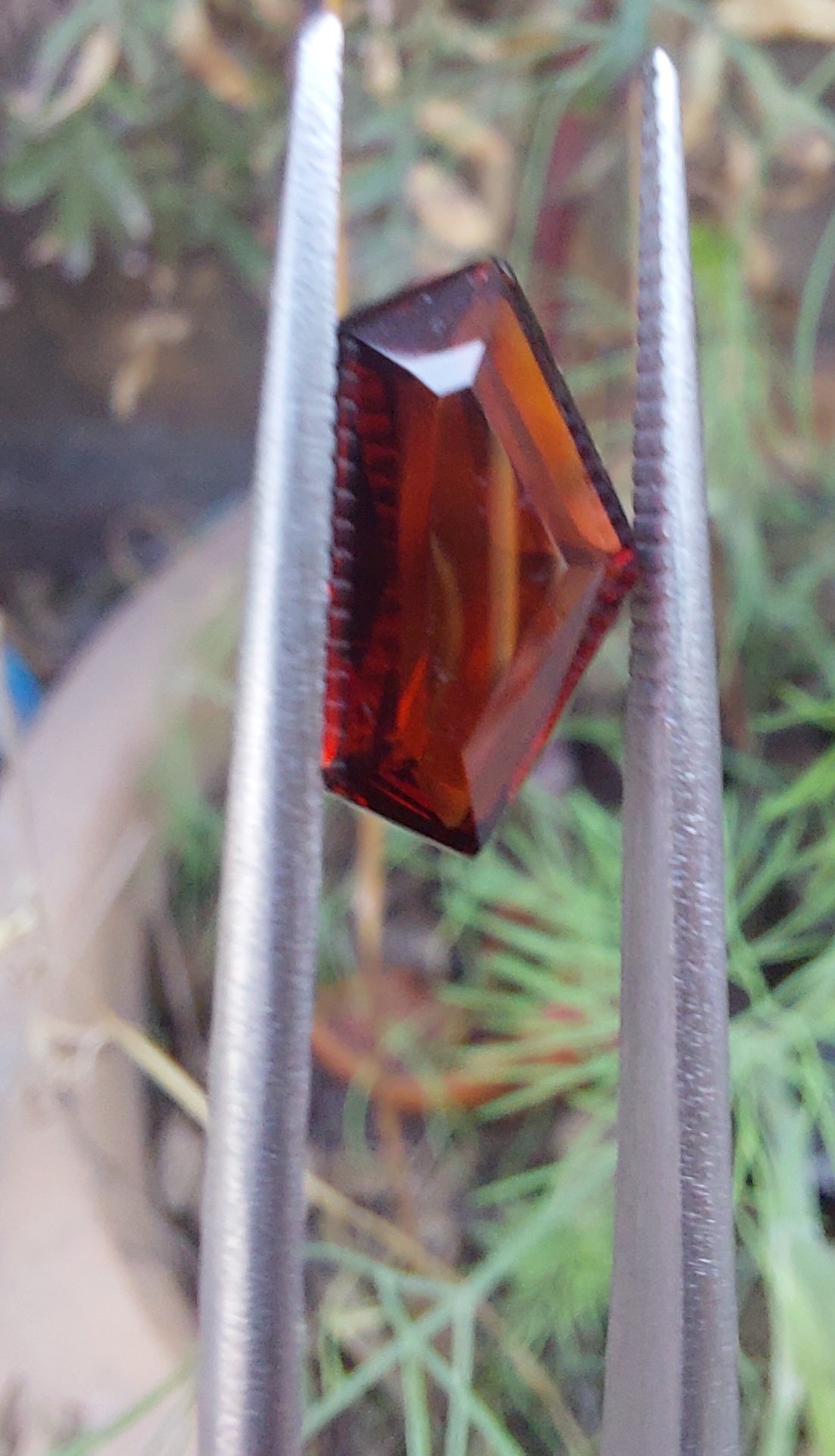 Garnet Romani Yaqoot Fancy Cut – Genuine Natural Gemstone
