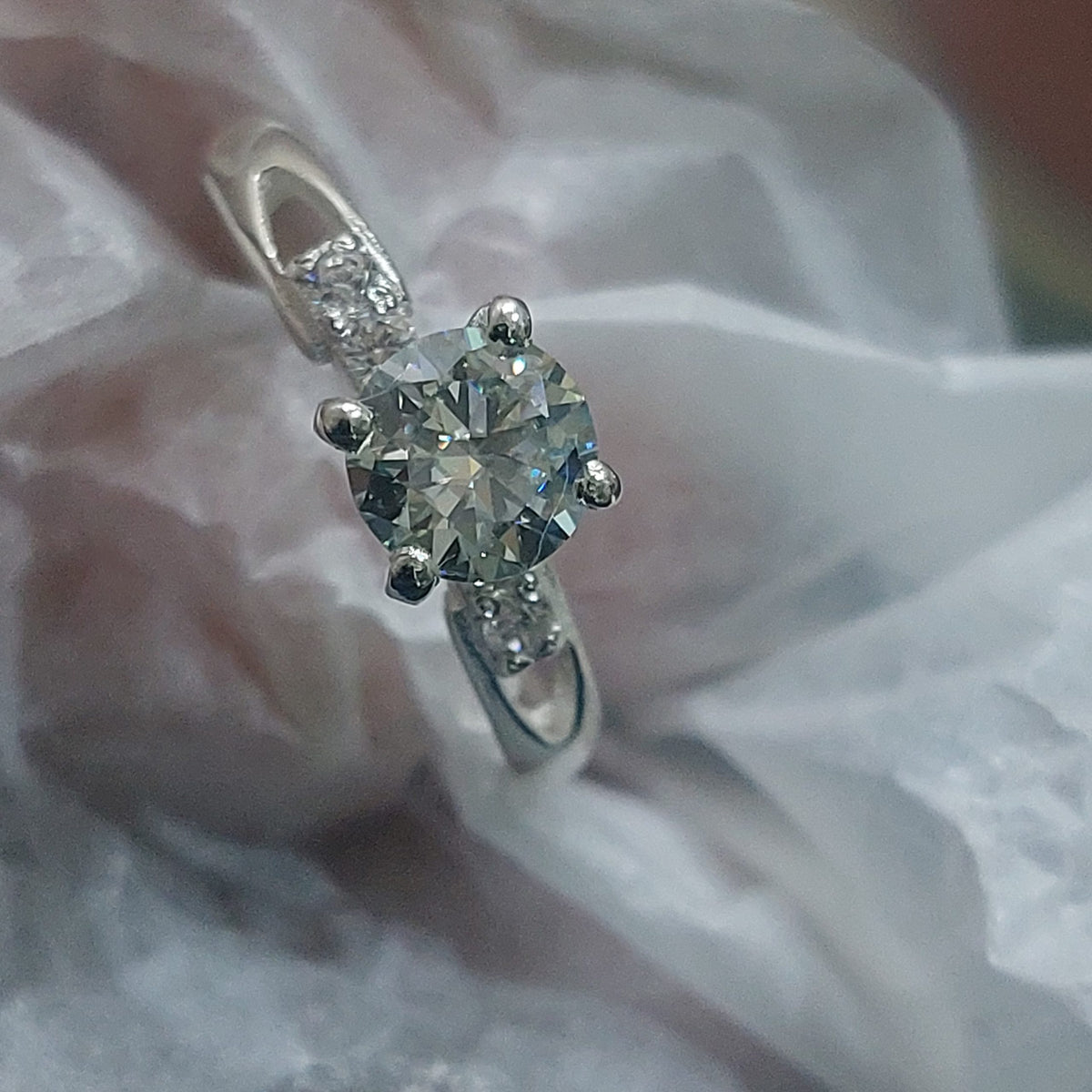 Certified GRA Moissanite Ring – 1 Carat D Color | 925 Sterling Silver