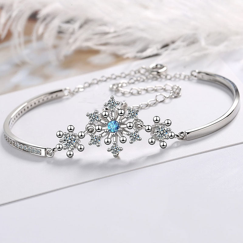 Bracelets for Women New Trendy Elegant Simple Sweet Sparkling Blue Snowflake Zircon Bride Jewelr