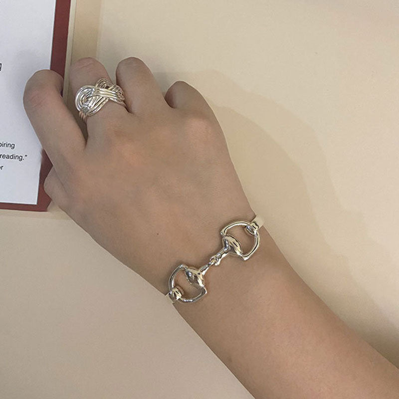 Simple Buckle Bracelets for Women New Trendy Elegant Vintage Hollow Geometric Bangles