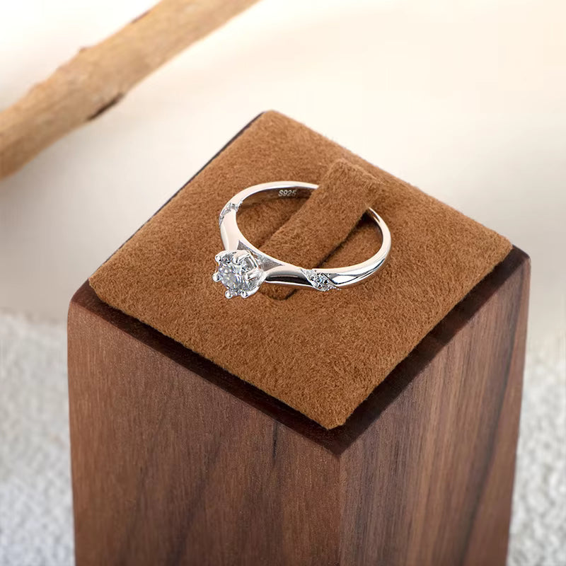 1Carats Moissanite Ring 925 Sterling Silver For Man and Women Suitable For Daily Wear and Gift For Engagement Wedding Ring